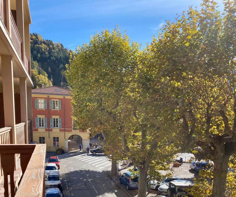 Charmant Appartement Renove Au Coeur Du Village Saint-Martin-Vesubie Luaran gambar